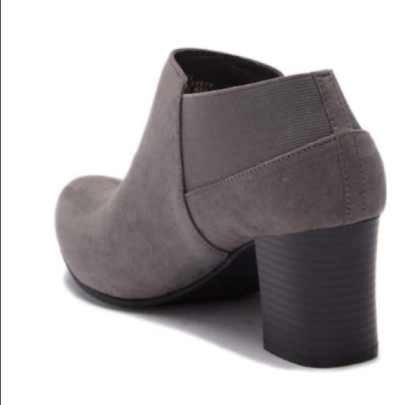 New w/box Italian Shoemakers ankle bootie size 7 - Picture 3 of 7